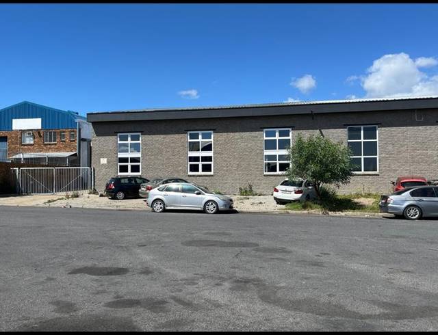 INDUSTRIAL PROPERTY TO RENT IN KILLARNEY GARDENS